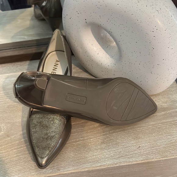 Anne Klein Brown Heels Elegant Design - Picture 4 of 7